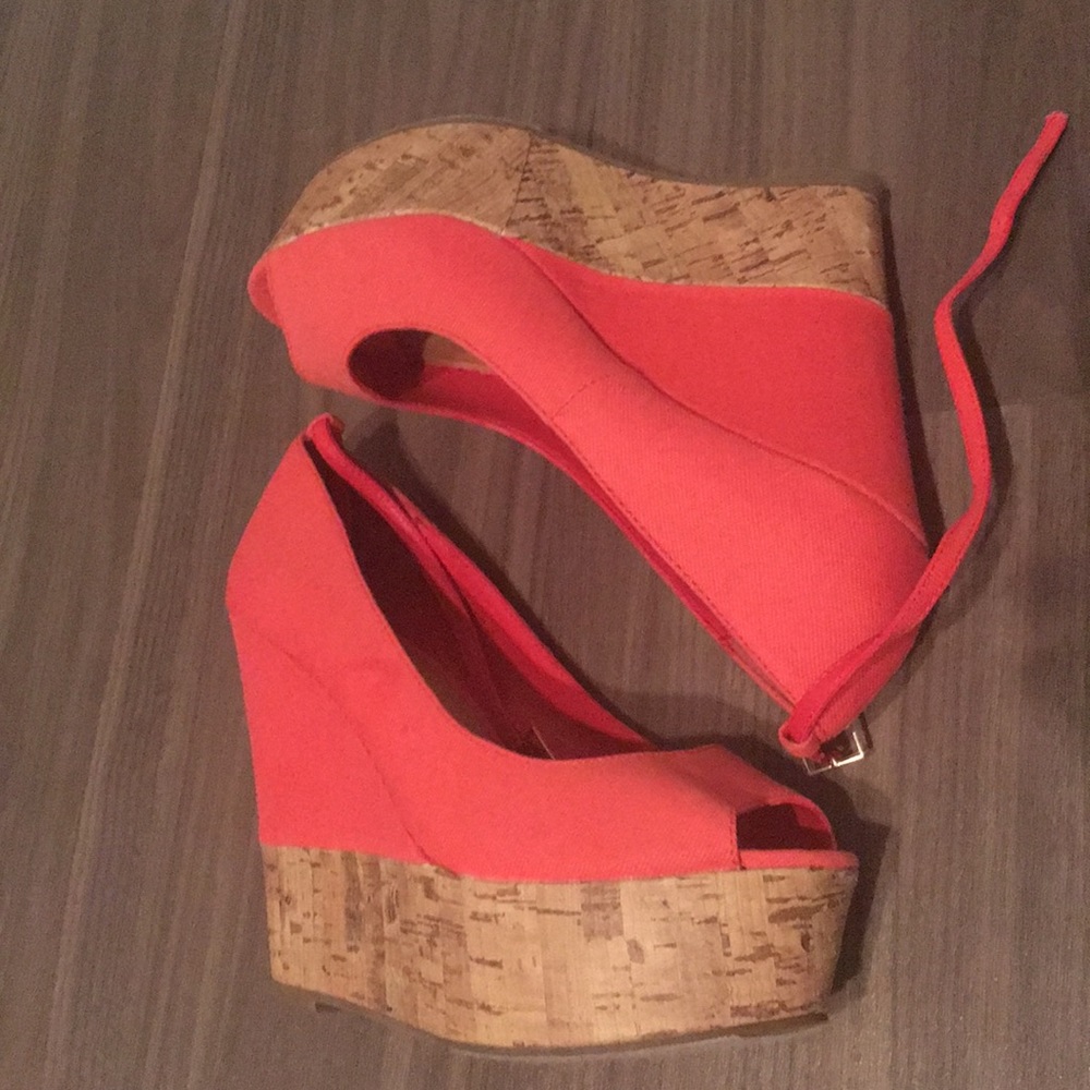 New JustFab pink wedges, 8